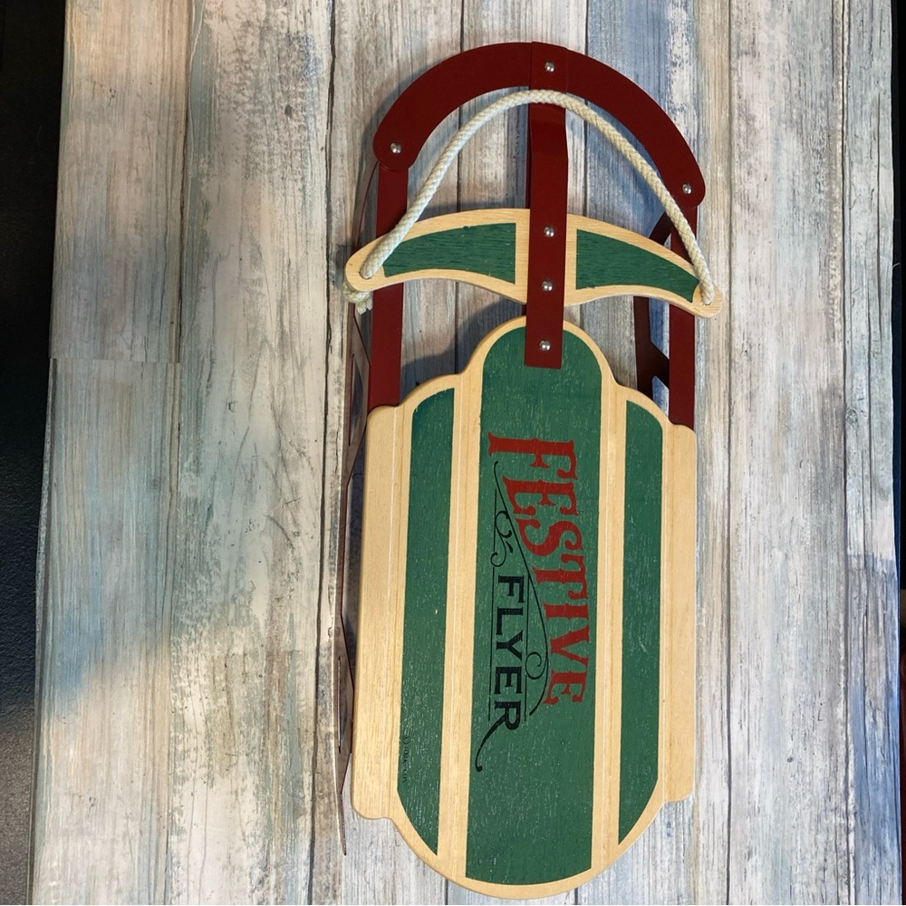 Hallmark Festive Flyer Decorative Display Christmas Sled Sleigh‎ 15"
